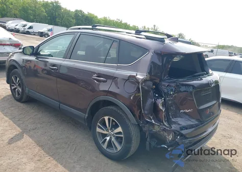 2018 Toyota Rav4 Xle z USA, uszkodzony, nr VIN 2T3RFREV5JW712483